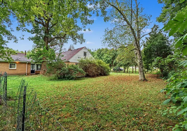 Photo 2 of Single family home for sale at 7081 E North Ave, Kalamazoo, MI 49048 | MLS# 66026048368 | Listing updated on 2026-09-11