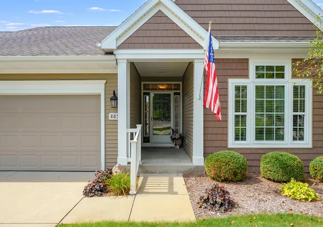 Listing Photo 2 - Condo for sale in building located at 8854 Silver Oak Cvs, Portage, MI 49024 - Unit #50