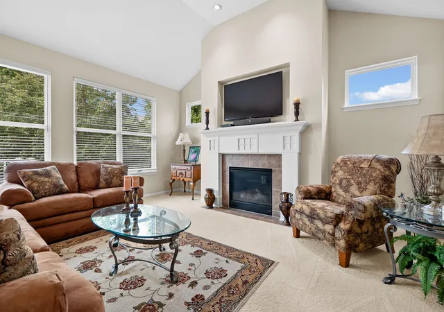Listing Photo 5 - Condo for sale in building located at 8854 Silver Oak Cvs, Portage, MI 49024 - Unit #50