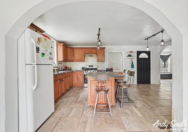 Photo 4 of Single family home for sale at 2230 Hoyle Ave NW, Grand Rapids, MI 49544 | MLS# 65026048361 | Listing updated on 2026-09-11