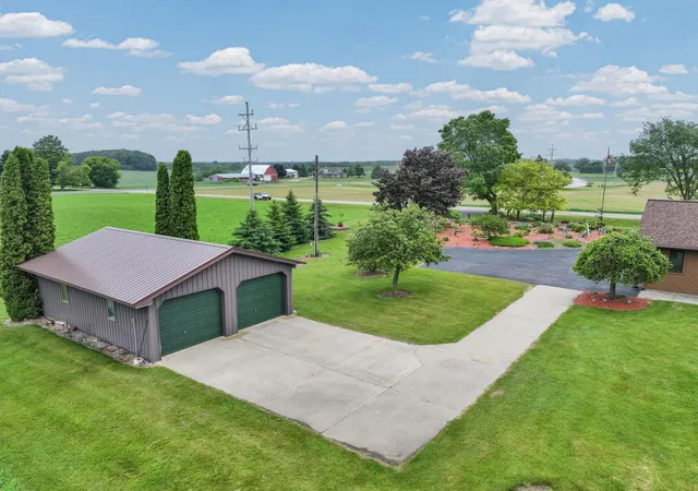 Photo 4 of Single family home for sale at 10104 S Blodgett, Richland Township Missaukee, MI 49657 | MLS# 78080073432 | Listing updated on 2026-09-14