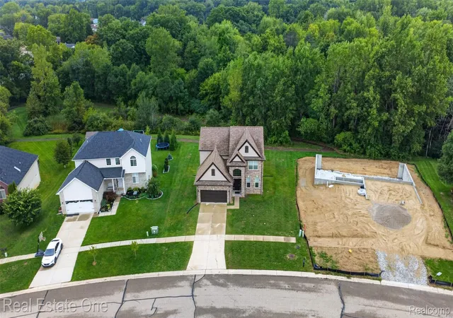 Photo 2 of Single family home for sale at 1307 Park Ridge Pointe, Grand Blanc, MI 48439 | MLS# 20261073338 | Listing updated on 2026-09-12