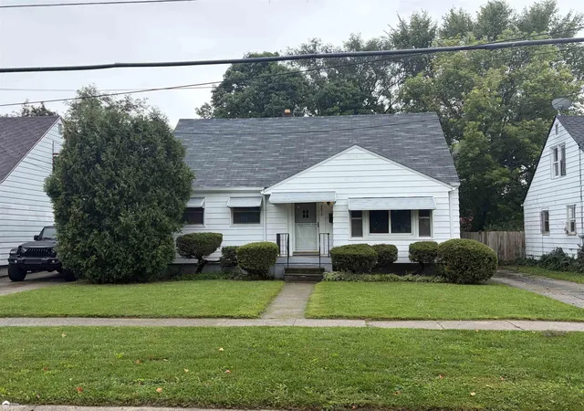 Photo 1 of Single family home for sale at 3513 Yale St, Flint, MI 48503 | MLS# 5050221485 | Listing updated on 2026-09-11