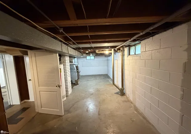Photo 3 of Single family home for sale at 3513 Yale St, Flint, MI 48503 | MLS# 5050221485 | Listing updated on 2026-09-11