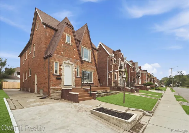 Photo 2 of Single family home for sale at 17527 Stoepel St, Detroit, MI 48221 | MLS# 20261073342 | Listing updated on 2026-09-12