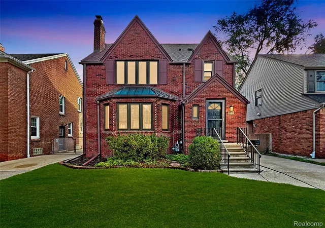 Photo 1 of Single family home for sale at 312 Mckinley Ave, Grosse Pointe Farms, MI 48236 | MLS# 20261073346 | Listing updated on 2026-10-13