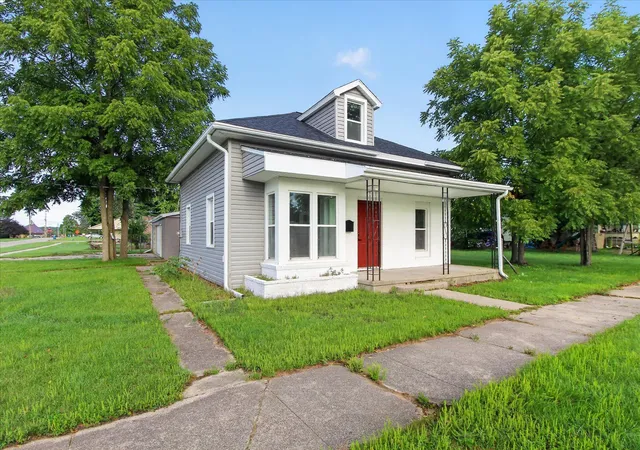 Photo 2 of Single family home for sale at 701 N Hemlock St, Evart, MI 49631 | MLS# 72026048383 | Listing updated on 2026-09-14