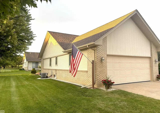 Photo 2 of Condo for sale at 34899 Pheasant Rdg Ridge, Richmond, MI 48062 | MLS# 58050221488 | Listing updated on 2026-10-07