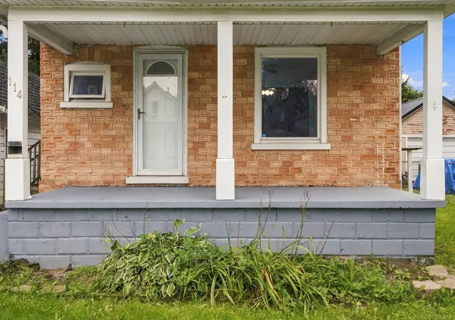 Photo 3 of Single family home for sale at 114 Ward St, Croswell, MI 48422 | MLS# 58050221489 | Listing updated on 2026-09-11