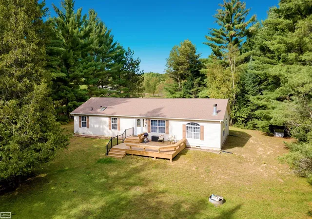 Photo 3 of Single family home for sale at 100 Duggan Dr, South Branch Township Crawford, MI 48653 | MLS# 58050221492 | Listing updated on 2026-10-08