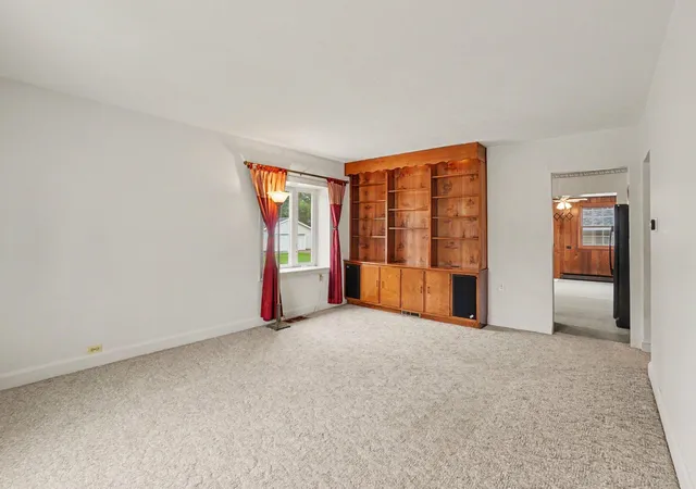 Photo 3 of Single family home for sale at 401 S Center St, Hartford, MI 49057 | MLS# 69026048395 | Listing updated on 2026-09-11