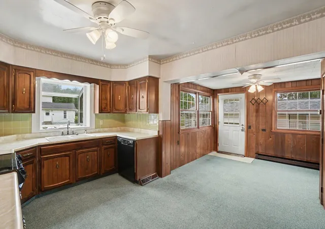 Photo 4 of Single family home for sale at 401 S Center St, Hartford, MI 49057 | MLS# 69026048395 | Listing updated on 2026-09-11