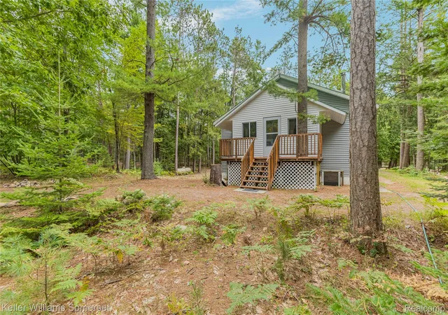 Photo 2 of Single family home for sale at 4664 Huron Beach Rd, Alpena, MI 49707 | MLS# 20261073370 | Listing updated on 2026-10-05