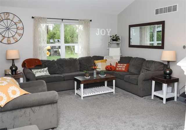 Photo 3 of Single family home for sale at 7152 Saratoga Dr, Flint, MI 48532 | MLS# 20261073371 | Listing updated on 2026-10-22
