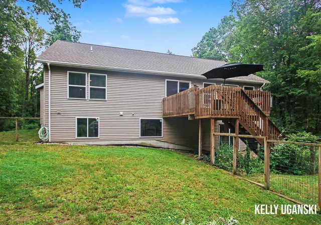 Photo 3 of Single family home for sale at 5445 Stringer Rd, Fruitport, MI 49415 | MLS# 71026048398 | Listing updated on 2026-09-18