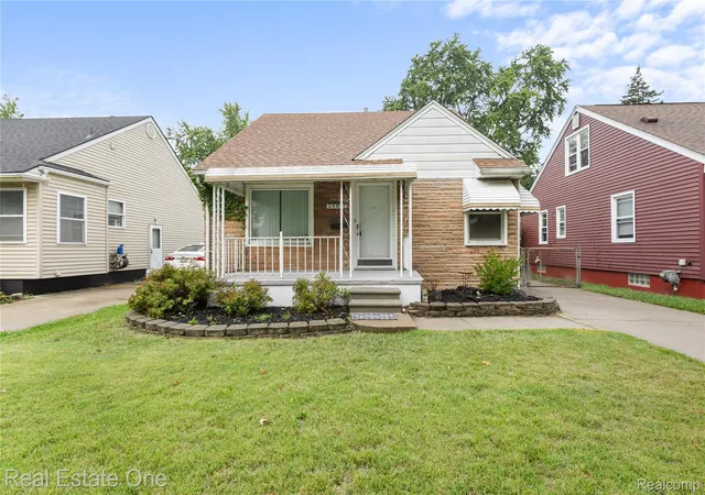 Single family home for sale at 26091 Dartmouth St, Madison Heights, MI 48071 | MLS# 20261073376