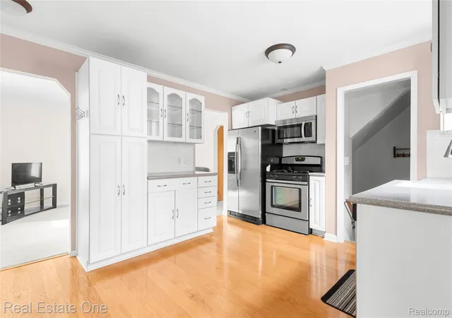Photo 4 of Single family home for sale at 26091 Dartmouth St, Madison Heights, MI 48071 | MLS# 20261073376 | Listing updated on 2026-09-12