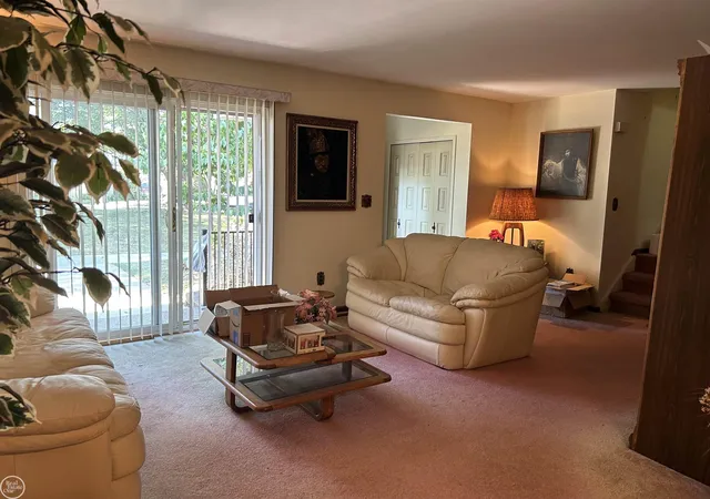 Listing Photo 2 - Condo for sale in building located at 8534 Hampshire Dr, Sterling Heights, MI 48313