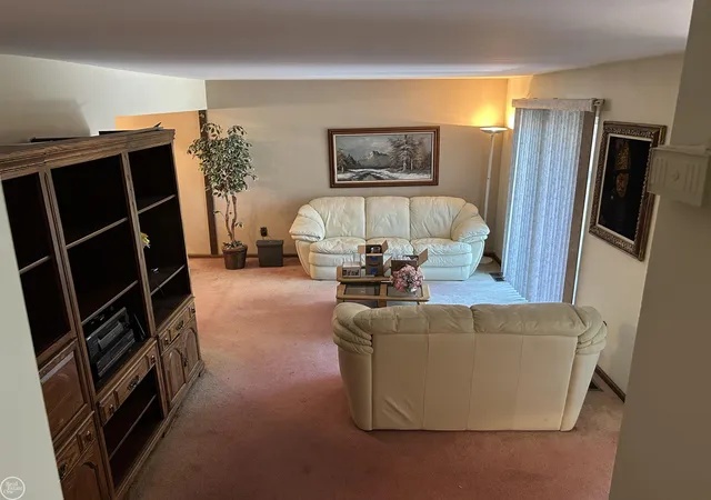 Listing Photo 3 - Condo for sale in building located at 8534 Hampshire Dr, Sterling Heights, MI 48313