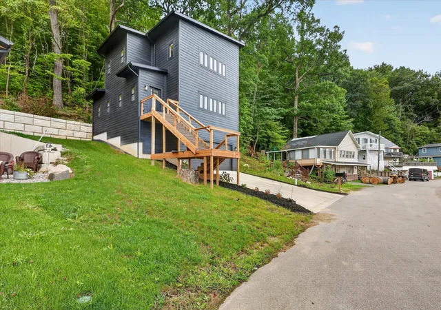 Photo 3 of Single family home for sale at 7110 Larned Dr Ne, Belding, MI 48809 | MLS# 65026048400 | Listing updated on 2026-09-18