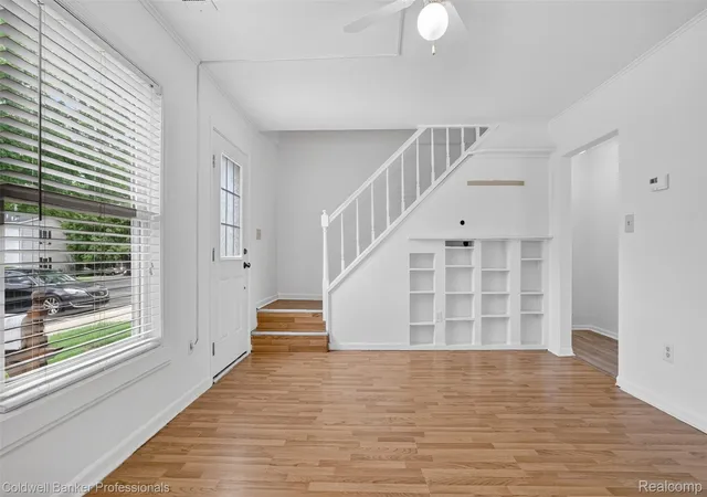 Photo 3 of Condo for sale at 902 Little Hl Ct, Rochester Hills, MI 48307 | MLS# 20261073382 | Listing updated on 2026-09-12