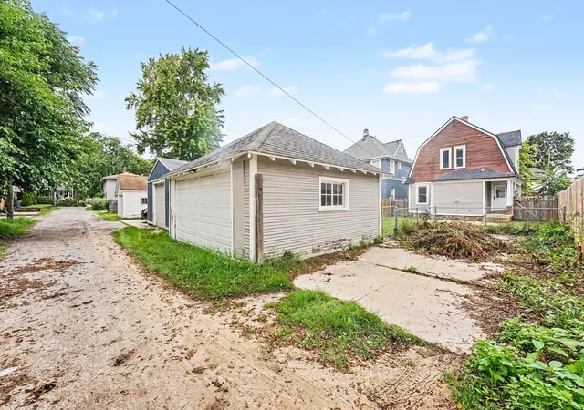 Photo 23 of Single family home for sale at 1416 Sigsbee St Se, Grand Rapids, MI 49506 | MLS# 65026048404 | Listing updated on 2026-09-11