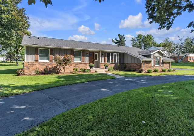 Photo 1 of Single family home for sale at 5160 Milwaukee Rd, Tecumseh, MI 49286 | MLS# 81026048424 | Listing updated on 2026-09-14