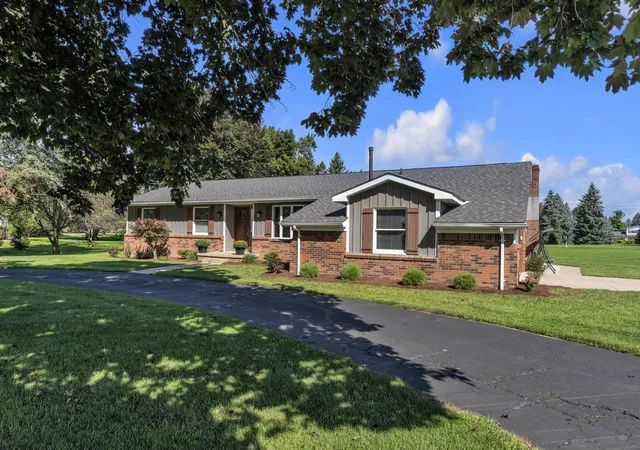 Photo 3 of Single family home for sale at 5160 Milwaukee Rd, Tecumseh, MI 49286 | MLS# 81026048424 | Listing updated on 2026-09-14