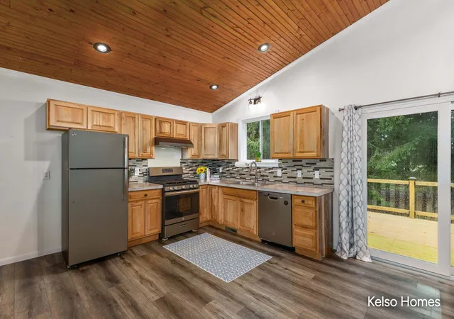 Photo 4 of Single family home for sale at 11574 Linda Ln, Gowen, MI 49326 | MLS# 65026048434 | Listing updated on 2026-09-14