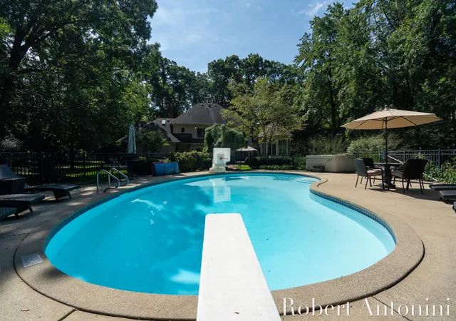 Photo 3 of Mansion for sale at 6581 Donnegal Ct Se, Grand Rapids, MI 49546 | MLS# 65026048436 | Listing updated on 2026-09-11
