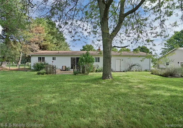 Photo 4 of Single family home for sale at 642 Westchester Dr, Caro, MI 48723 | MLS# 20261073418 | Listing updated on 2026-09-13