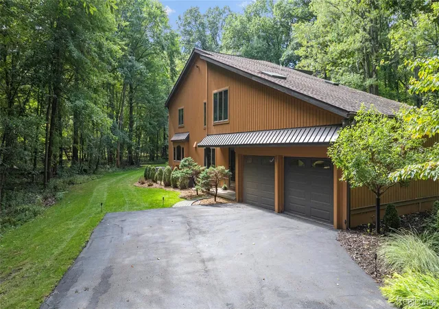 Photo 3 of Single family home for sale at 8931 Bridge Rd, Grosse Ile, MI 48138 | MLS# 20261073422 | Listing updated on 2026-09-12