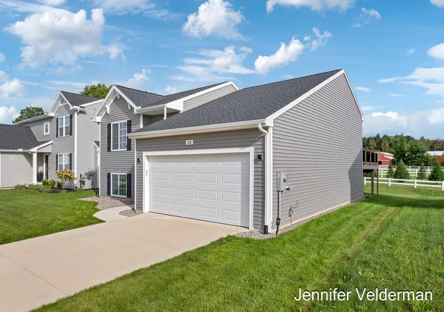 Photo 3 of Single family home for sale at 331 N Tannenbaum Trl, Cedar Springs, MI 49319 | MLS# 65026048440 | Listing updated on 2026-09-15