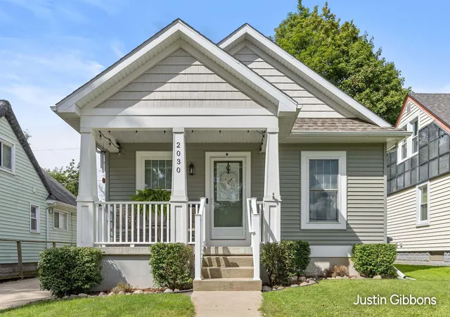 Photo 1 of Sale Pending at 2030 Clifton Ave, Lansing, MI 48910 | MLS# 71026048441 | Listing updated on 2026-09-13