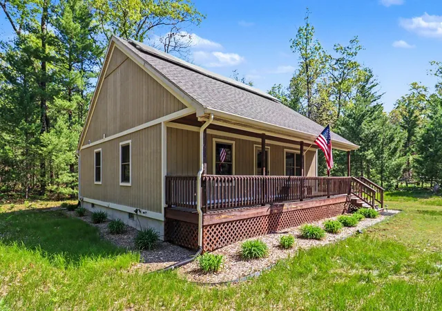 Photo 3 of Single family home for sale at 7766 E Bradshaw Rd, Branch Township Mason, MI 49402 | MLS# 65026048448 | Listing updated on 2026-09-18