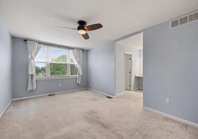 Listing Photo 4 - Condo for sale in building located at 1938 Bancroft Dr, Ann Arbor, MI 48108