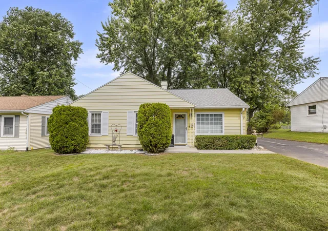 Photo 1 of Sale Pending at 421 Weeks Ave, Battle Creek, MI 49015 | MLS# 64026048452 | Listing updated on 2026-09-15