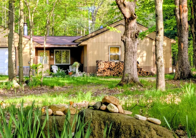 Photo 3 of Single family home for sale at 6779 S Woods Trl, Custer, MI 49405 | MLS# 67026048457 | Listing updated on 2026-10-05