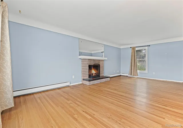 Photo 2 of Single family home for sale at 33633 6 Mile Rd, Livonia City Wayne, MI 48152 | MLS# 20261073449 | Listing updated on 2026-09-12