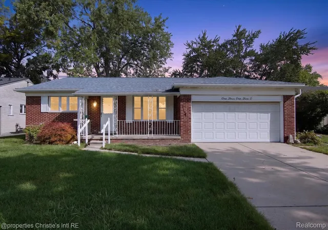 Photo 1 of Sale Pending at 14150 Williamsburg Dr, Riverview, MI 48193 | MLS# 20261073453 | Listing updated on 2026-09-17