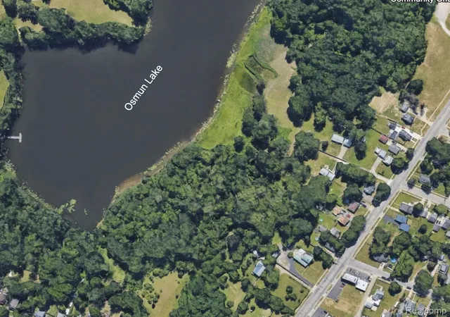 Photo 2 of Land for sale at 364 Lakeside Dr, Pontiac, MI 48340 | MLS# 20261073451 | Listing updated on 2026-09-11