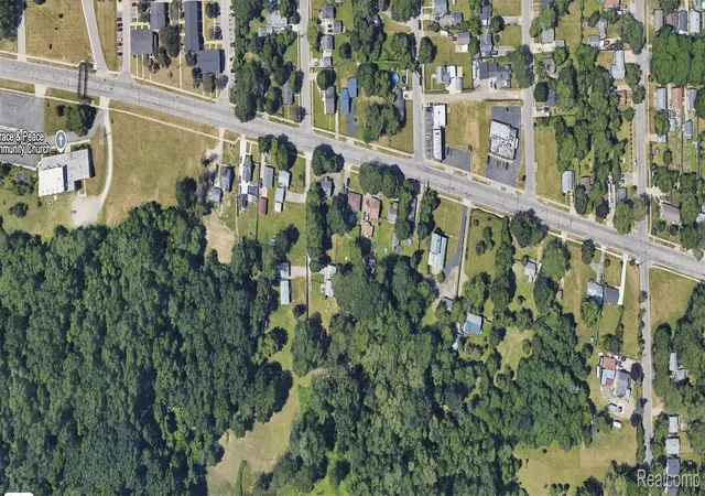 Photo 3 of Land for sale at 364 Lakeside Dr, Pontiac, MI 48340 | MLS# 20261073451 | Listing updated on 2026-09-11