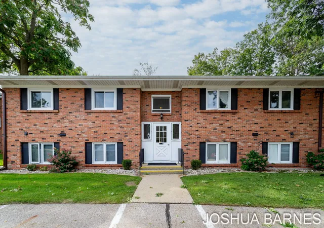 Condo for sale at 230 S State St #29, Zeeland, MI 49464 | MLS# 71026048463