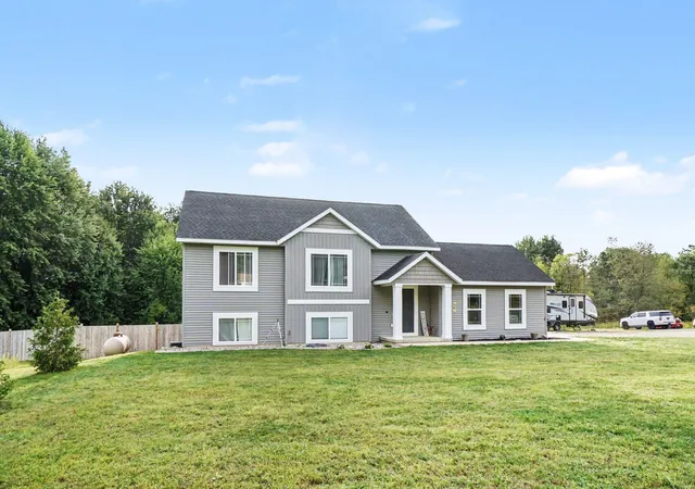 Photo 3 of Single family home for sale at 1495 110th Avenue, Otsego, MI 49078 | MLS# 66026048464 | Listing updated on 2026-09-13