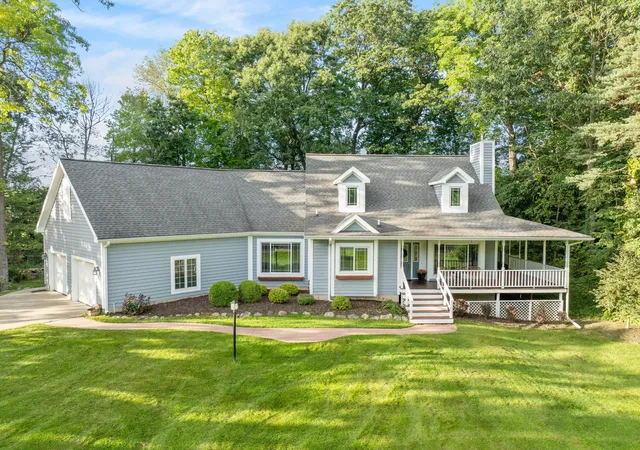 Photo 2 of Single family home for sale at 7799 Abby Ln Se, Caledonia, MI 49316 | MLS# 65026048466 | Listing updated on 2026-09-18