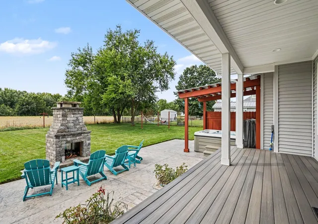 Photo 4 of Single family home for sale at 1192 Forest Brk Dr, Saint Joseph, MI 49085 | MLS# 69026048465 | Listing updated on 2026-09-17