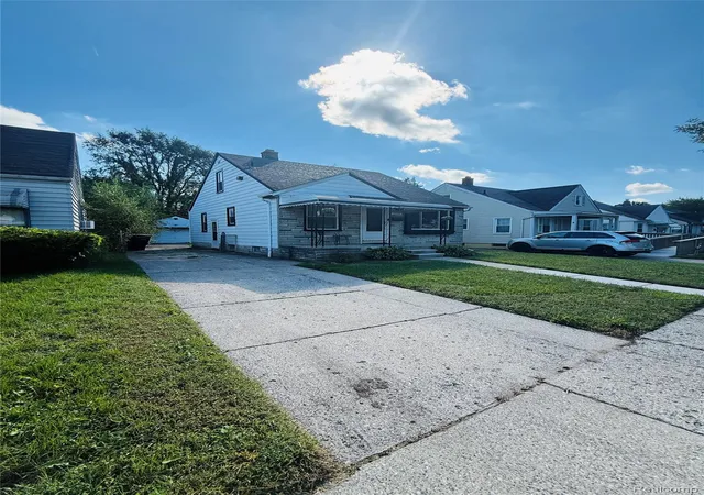 Photo 3 of Single family home for sale at 7460 Dacosta, Redford, MI 48239 | MLS# 20261073459 | Listing updated on 2026-09-15