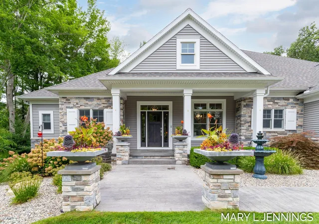 Photo 3 of Single family home for sale at 18624 Coventry Cir, Spring Lake, MI 49456 | MLS# 71026048473 | Listing updated on 2026-09-15