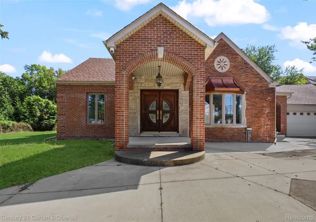 Photo 2 of Single family home for sale at 214 N Beech Daly Rd, Dearborn Heights, MI 48127 | MLS# 20261073480 | Listing updated on 2026-09-14