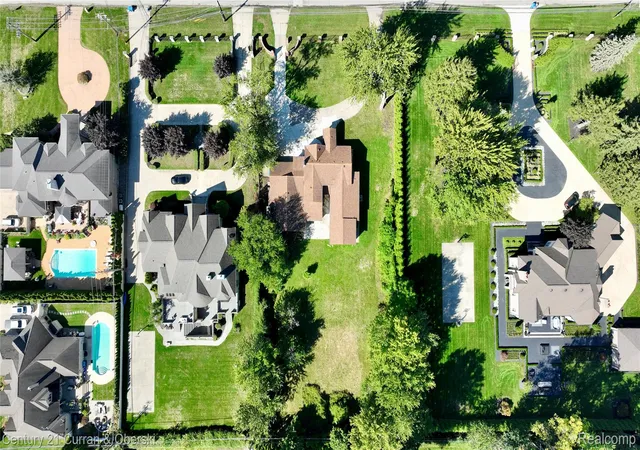 Photo 4 of Single family home for sale at 214 N Beech Daly Rd, Dearborn Heights, MI 48127 | MLS# 20261073480 | Listing updated on 2026-09-14